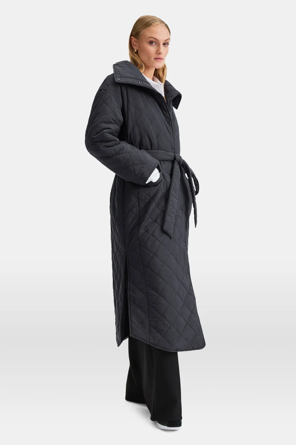 REVERSIBLE PADDED AND QUILTED LONGLINE EVERYTHING OVERCOAT - BLACK